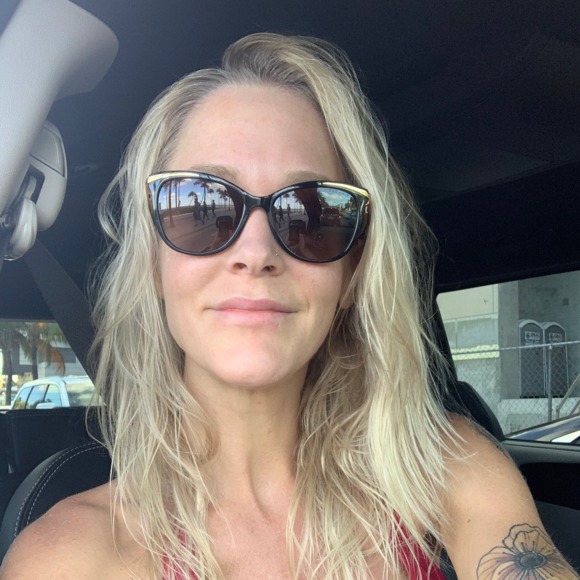 Meet your Posher, Meredith - Picture 1 of 1